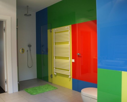 Aranżacja kolorowej łazienki
