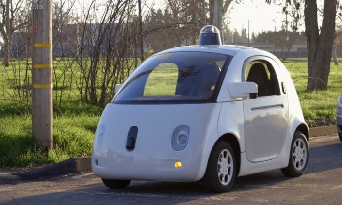 Samochód Google. Czy auto bez kierownicy zrewolucjonizuje