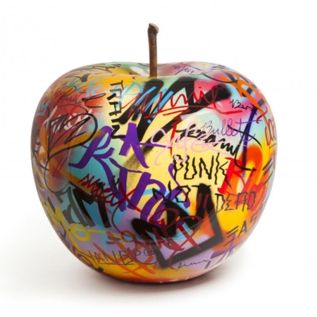 Kreatywna rzeźba apple graffiti by Bruno Bull and Stein HomeSquare