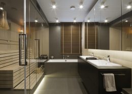 Przeszklona sauna w nowoczesnej łazience - Hola Design, pokoje kąpielowe