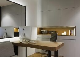 Przeszklone biuro w domu - Hola Design