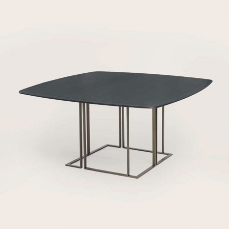 Kwadratowy stół z drewnianym blatem Frame.jpg