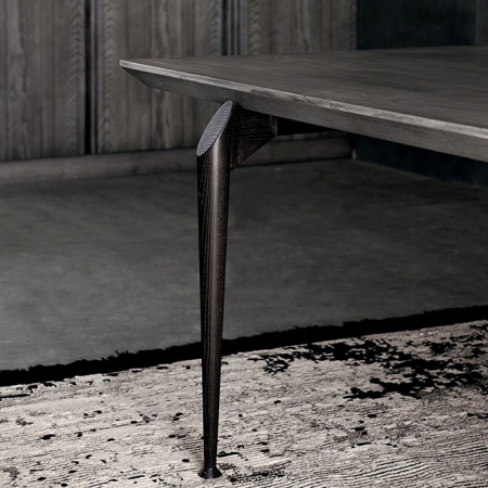 Prostokątny stół z drewna Hio 1.jpg