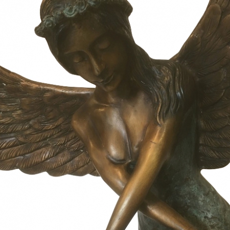 Rzeźba z brązu Anioł